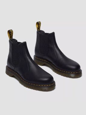 DR MARTENS 2976 Grizzly Fleece Lined Chelsea Boots